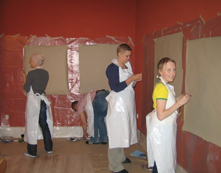 Lene, Mette, Astrid og Simone gør klar til at male Dallund maj 2007