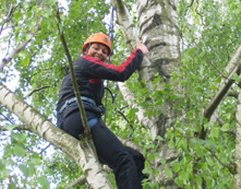 Nina klatre i birketræet Dallund maj 2007